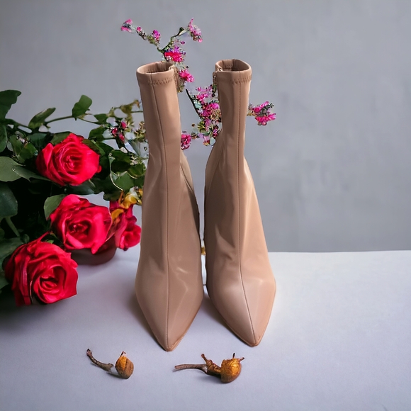 Steve Madden Dusty Rose Pink Ankle Boots with Sculpted Heel Size 9 EUC - Picture 3 of 9